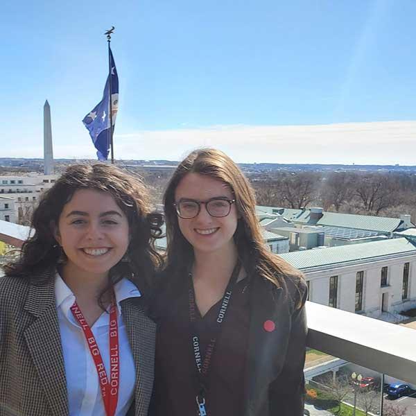 Mimi Goldberg ‘21 and Genavieve Koyn ’21