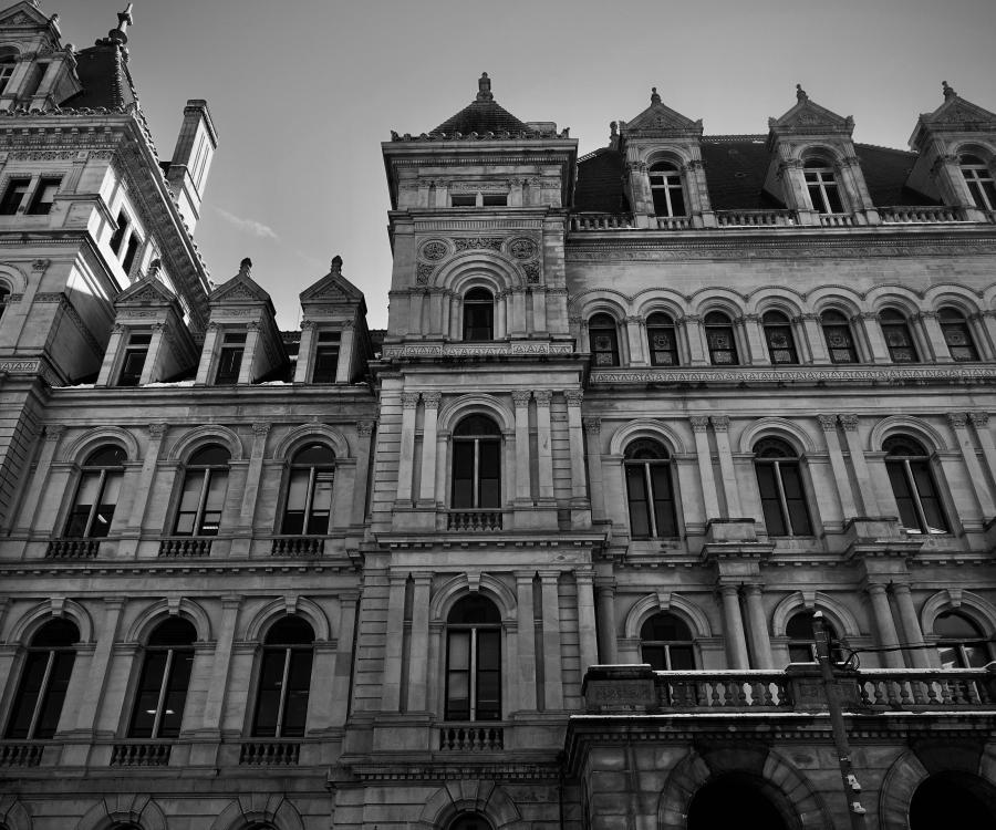 B&W image of building in Albany, New York