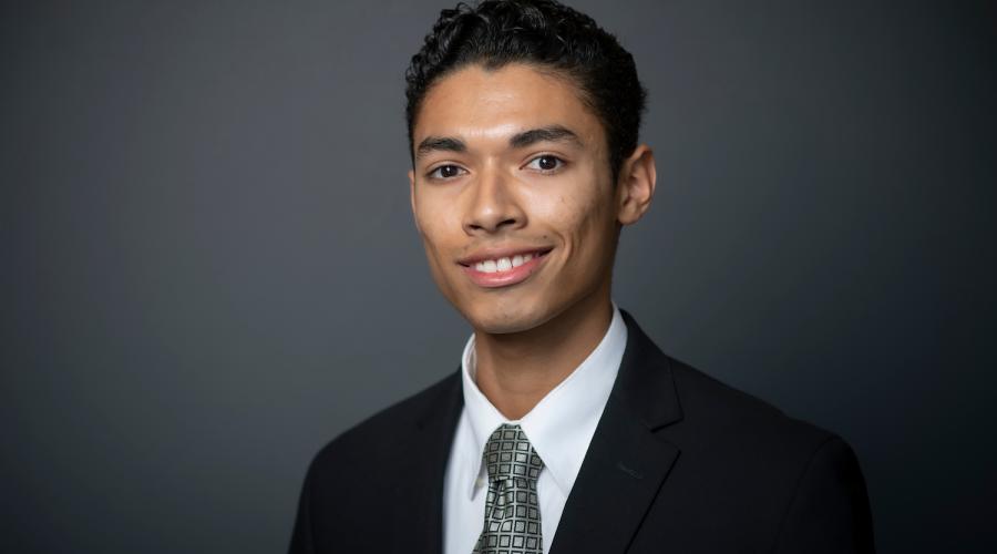 Headshot of Ryan Aguilar