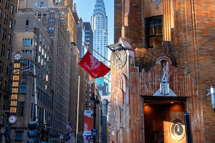 570 Lex