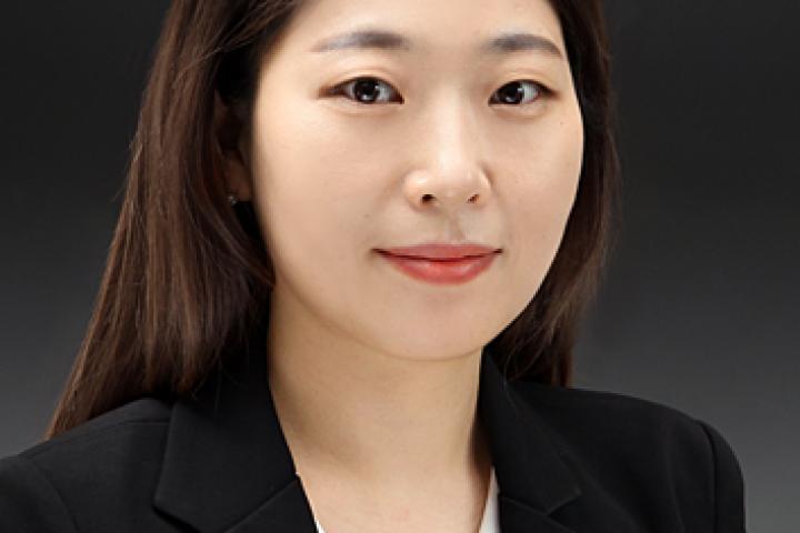 Headshot of Heeeun Jang