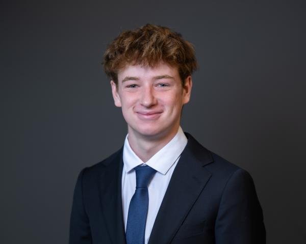 Owen Walter headshot