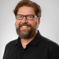 Chris Vatland Headshot